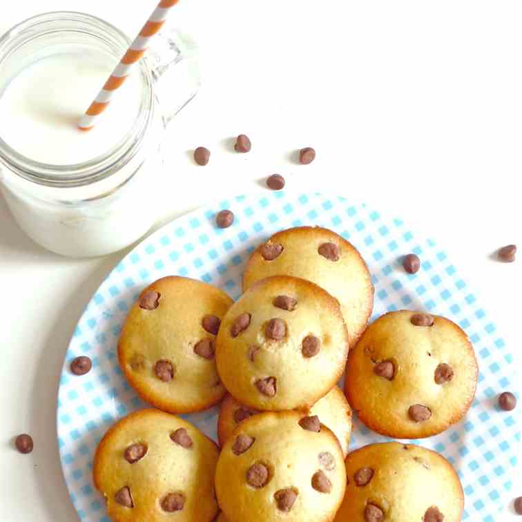 Chocolate Chips Breakfast Buns