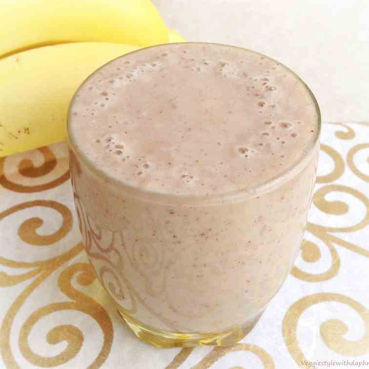 Banana Almond Smoothie