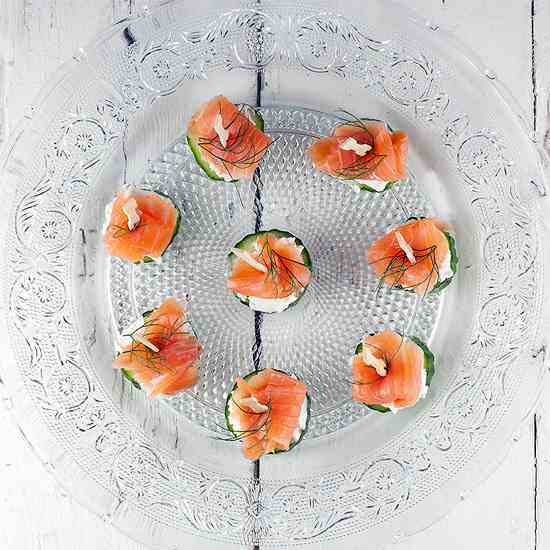 Mini cucumber smoked salmon appetizers