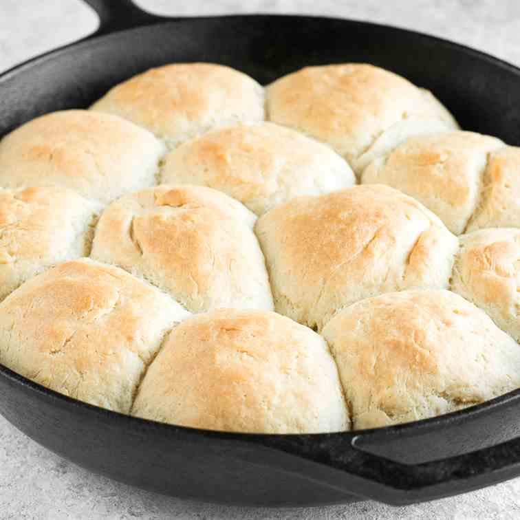 Quick and Easy Dinner Rolls