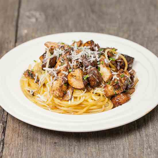 Balsamic chestnut mushroom spaghetti