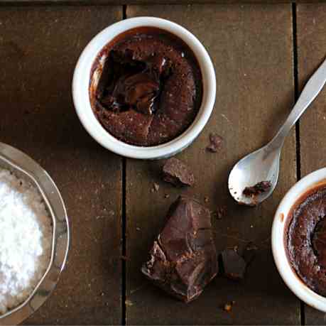 Hot Chocolate Sauce Cake