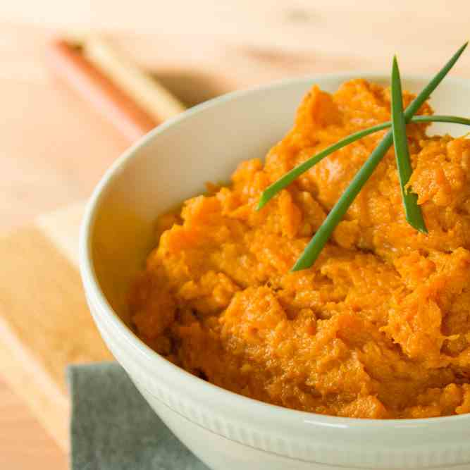 Chipotle-Maple Sweet Potatoes 