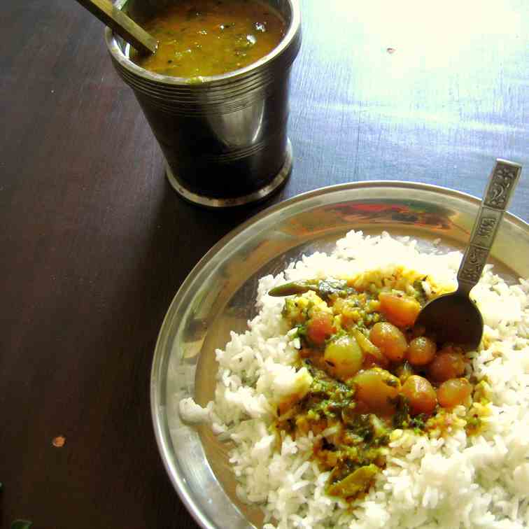 small onion ( shallots ) sambar