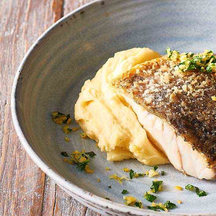 Crispy skin barramundi, creamy mash