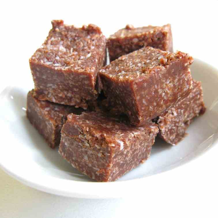 Easy Nut-Free Raw Vegan Chocolate Fudge