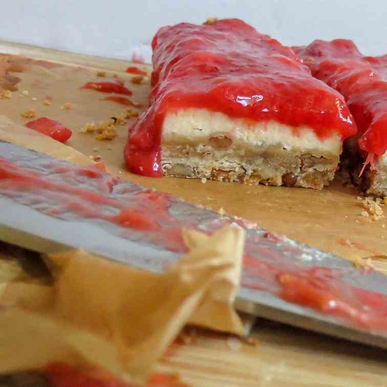 Strawberry Rhubarb Cheesecake Bars