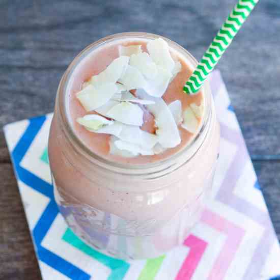 Strawberry Coconut Energy Smoothie
