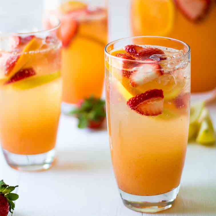 Sparkling Strawberry Orange Lemonade