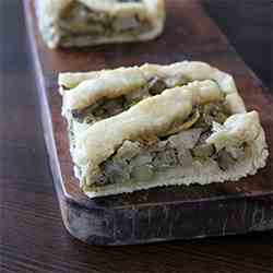 Crostata con porri e carciofi