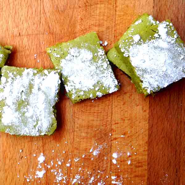 Matcha & Chia Mochi