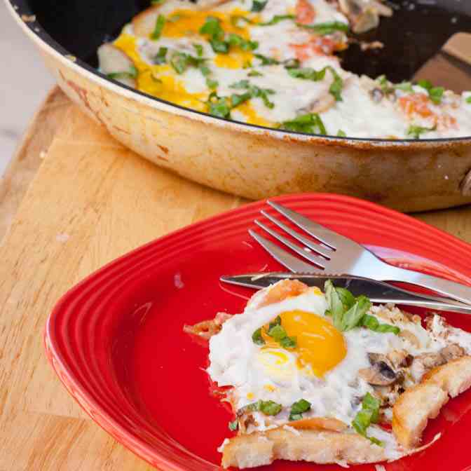 Sunny Side Up Eggs with Vegetables
