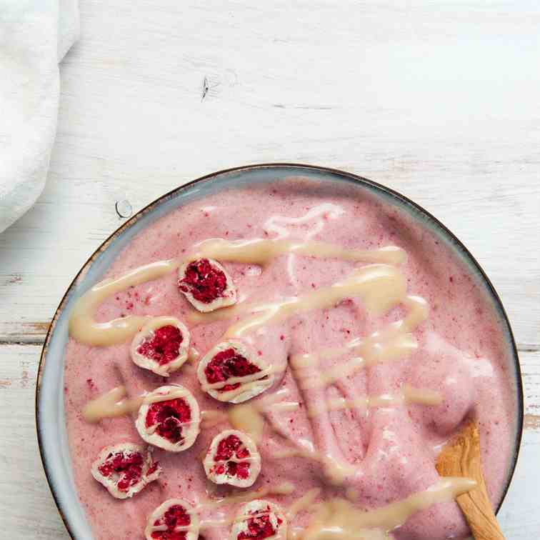 2-Ingredient Raspberry Nice Cream