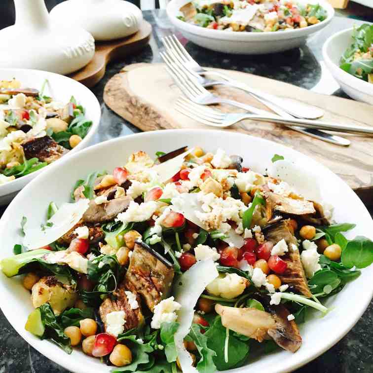 Cauliflower, aubergine and chickpeas salad