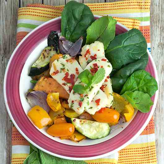 Mint and Chilli Halloumi Salad