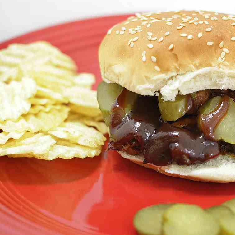 Slow Cooker BBQ Chicken Sandwiches