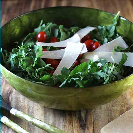 Simple arugula salad