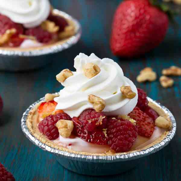 Mini Berry Cheesecake Pies 