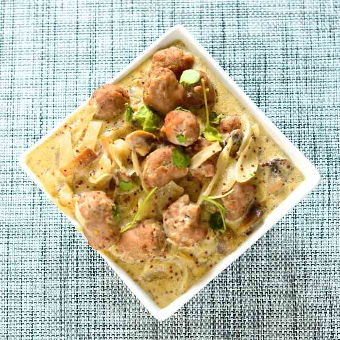 Mustardy Sausage and Mushrooms