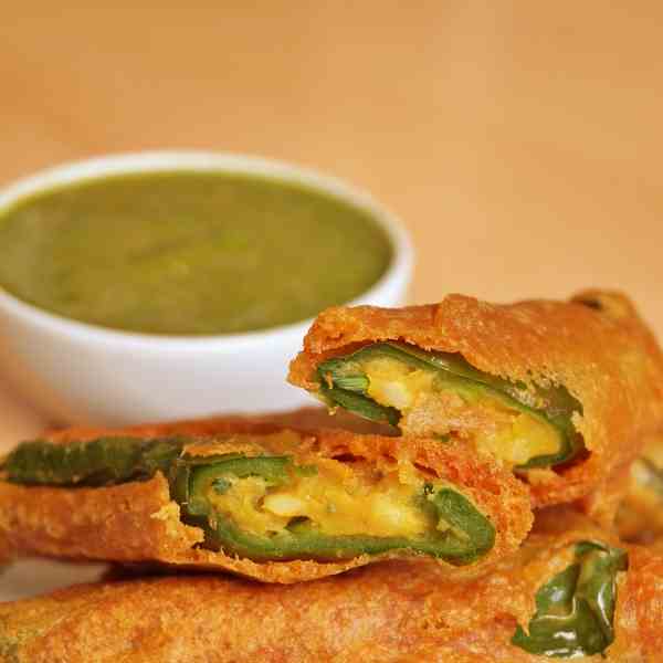 Mirchi bajji