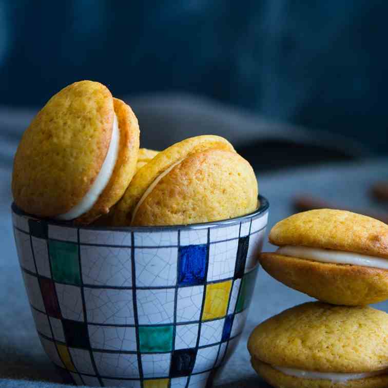 Pumpkin whoopie pies