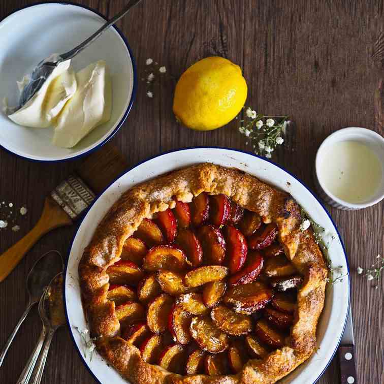 Sugar Plum Crostata