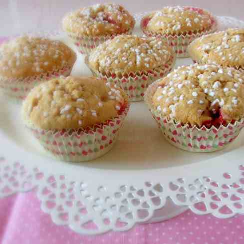 Vanilla and Strawberry Muffins