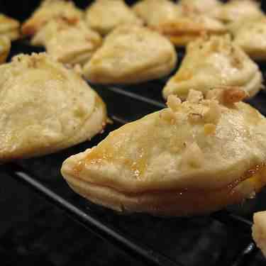 Delicious Apricot Fold-over Cookies