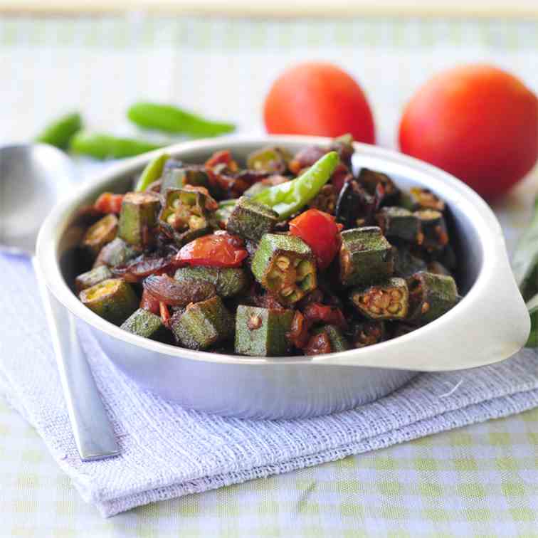 Spicy Stir-Fried Okra & Tomatoes