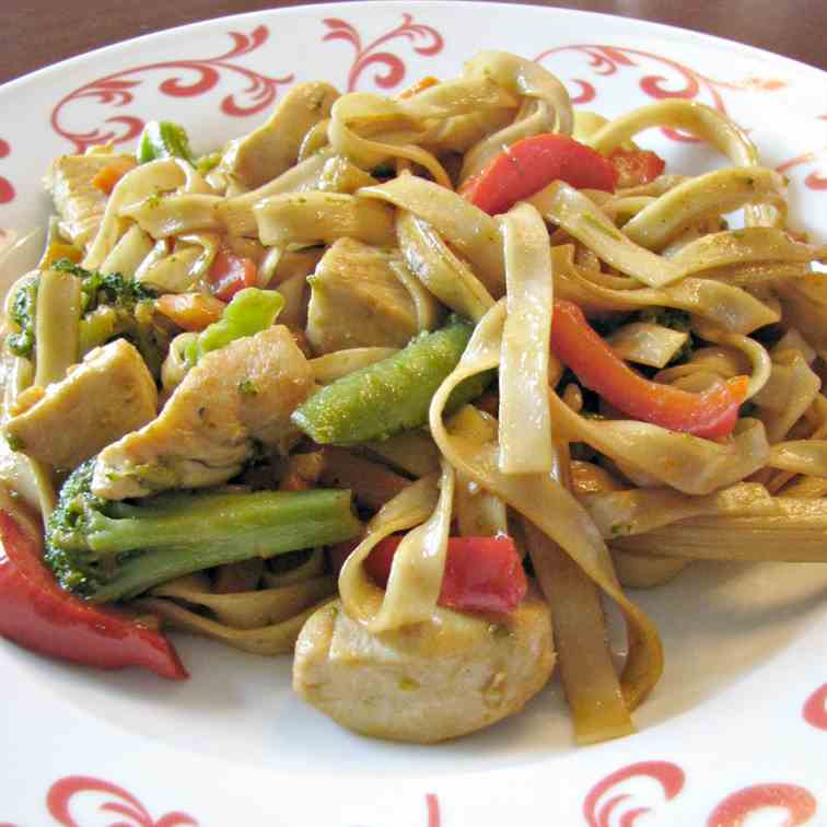 Chicken Lo Mein 