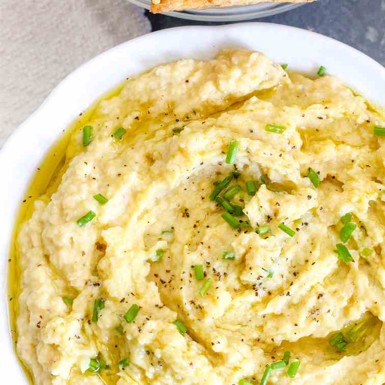 Homemade Artichoke Hummus