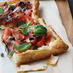 tomato, pesto & prosciutto tart