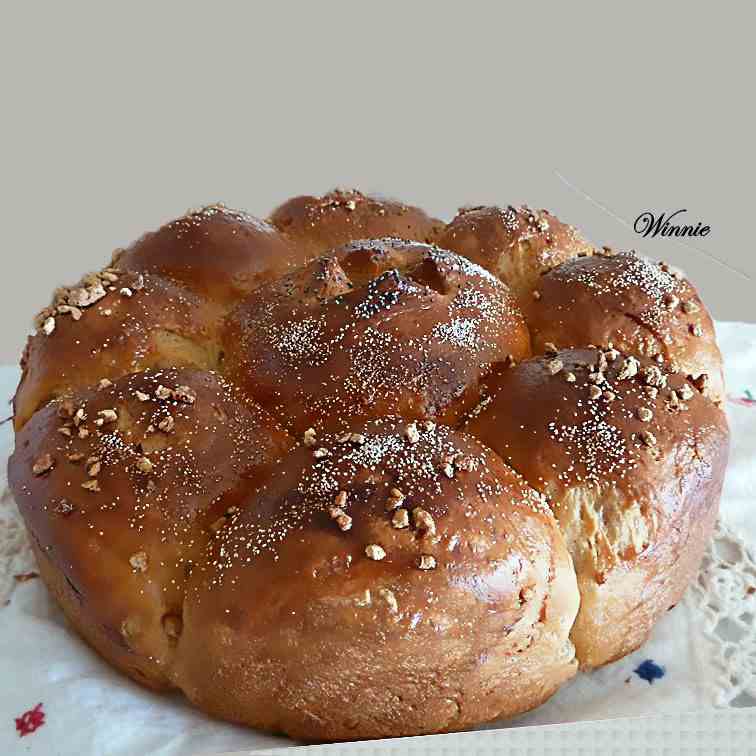 Rich Challah (Jewish bread)