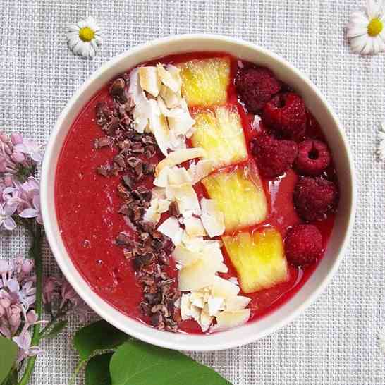 Chocolate Raspberry Pineapple Smoothie Bow