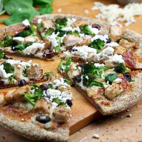 Chicken Broccoli Olive and Goat Cheese Piz