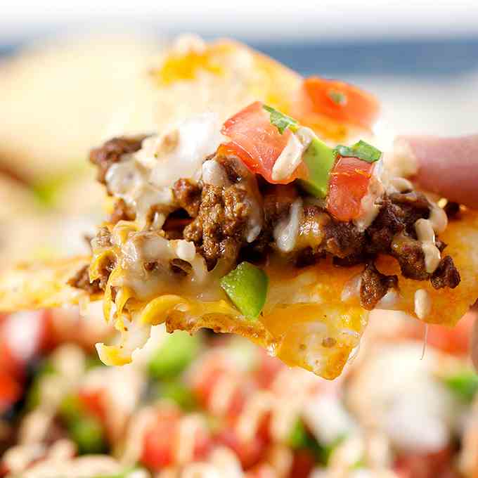 How to Make the Ultimate Nachos