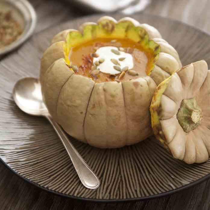 Spicy Acorn Squash and Apple Soup