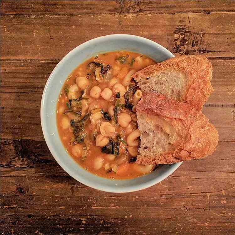 Vegetables And Chickpeas Stew
