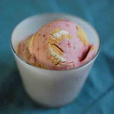 Strawberry Blonde Cookies-n-Cream Ice Crea