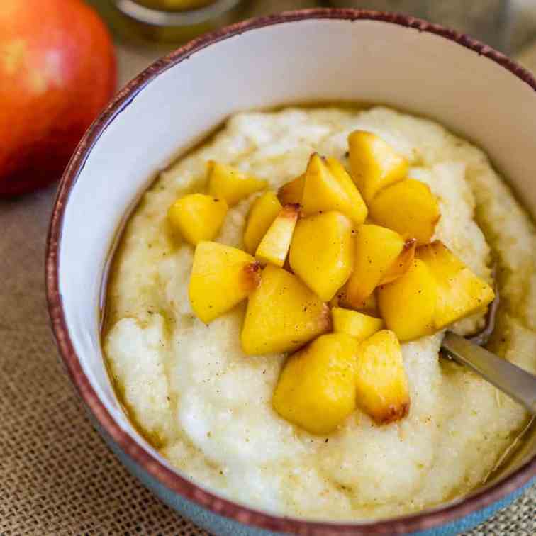 Breakfast Grits with Caramelized Peaches