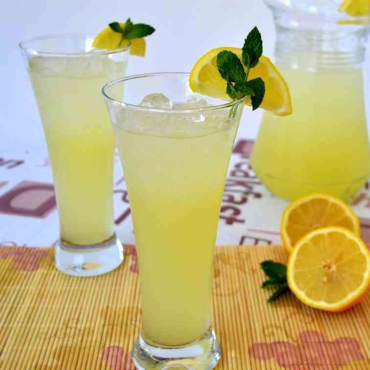 Homemade lemonade recipe