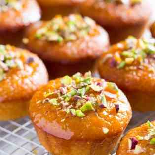 Orange semolina cupcakes