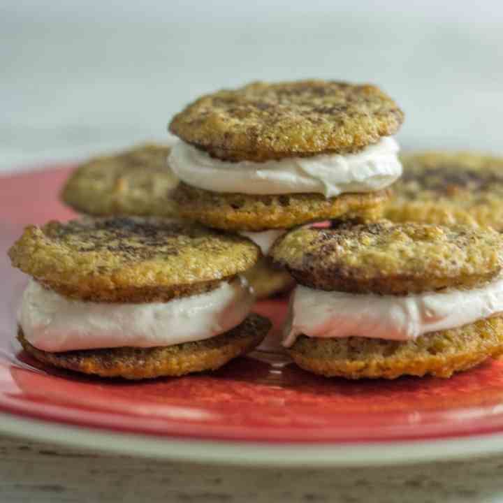 Tiramisu Whoopie Pies