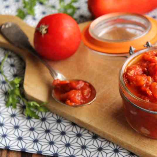 Homemade tomato sauce