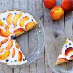 Blueberry-peach yogurt pie