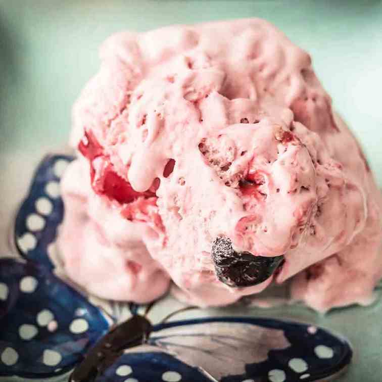 No Churn Bing Cherry Gelato