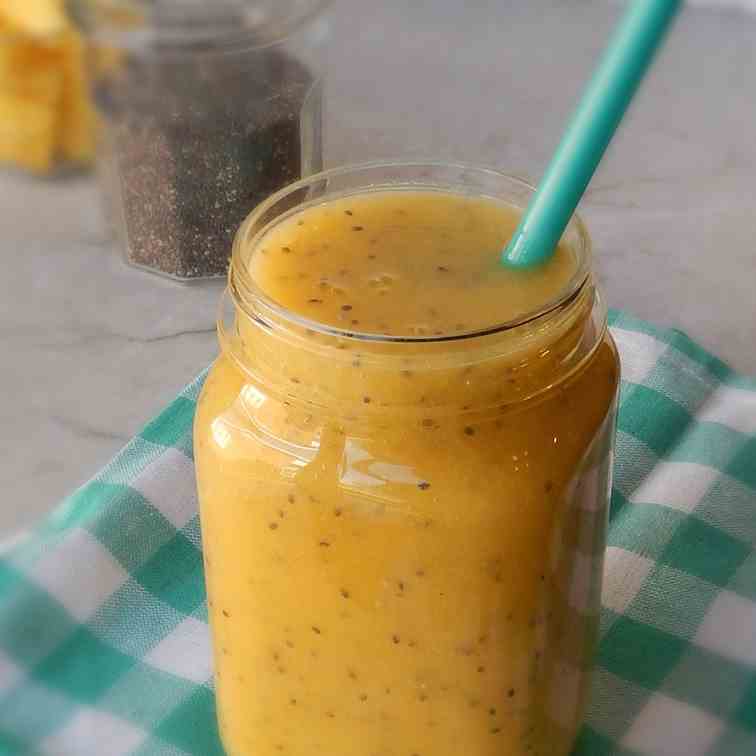 Pineapple Mango Chia Smoothie