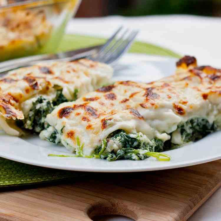 Cannelloni with Spinach Ricotta Fil