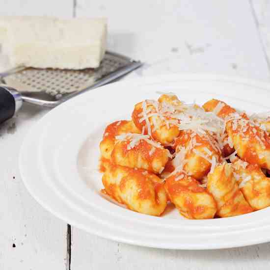 Gnocchi with tomato sauce