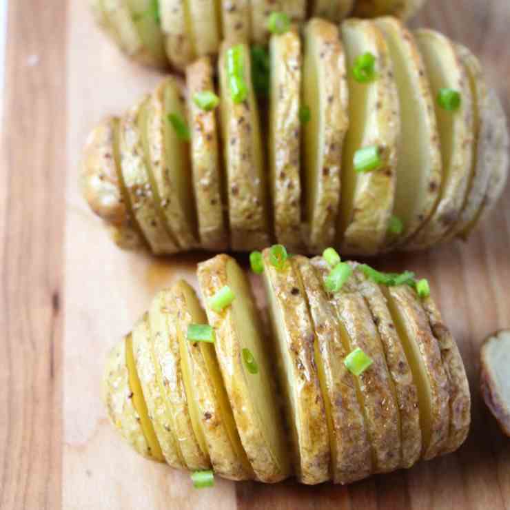 How to Make the Perfect Hasselback Potatoe